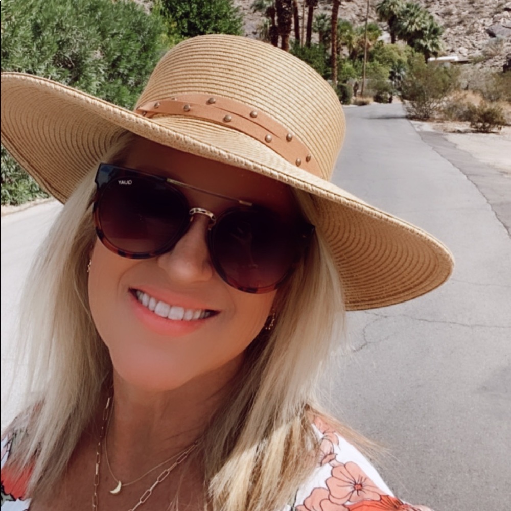 Meet your Posher, Robyn